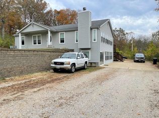 5892 Rockland Ln, Saint Louis, MO 63129