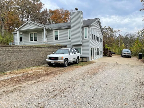 5892 Rockland Ln, Saint Louis, MO 63129