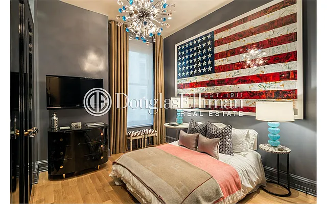 Sold by Douglas Elliman | media 14