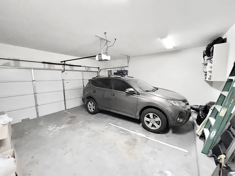 2807 Albany St — Photo 37