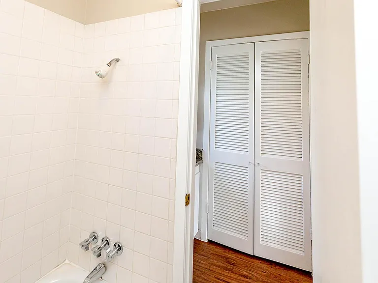 3506 Enfield Rd #106 — Photo 18