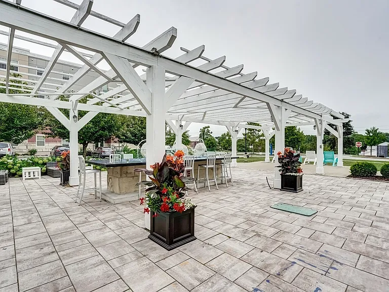 A community favorite for casual meals and meetups.