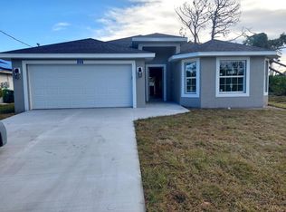 200 Albatross Rd, Rotonda West, FL 33947