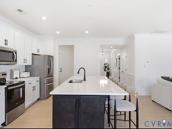 5th image of 1731 Galley Pl