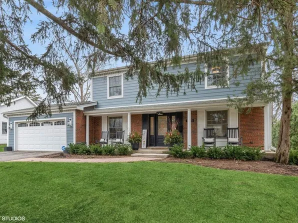 1205 Courier Ct, Deerfield, IL 60015