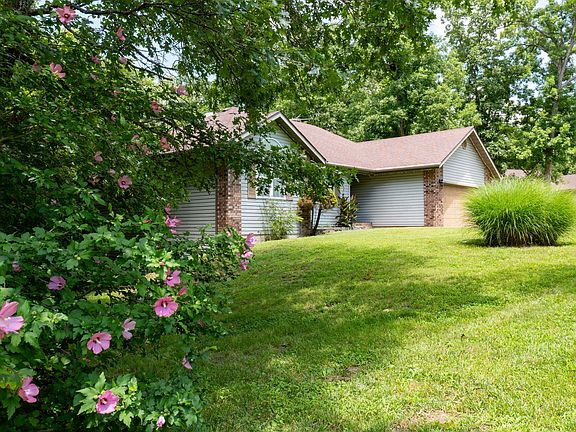 3rd image of 111 Hidden Valley Drive