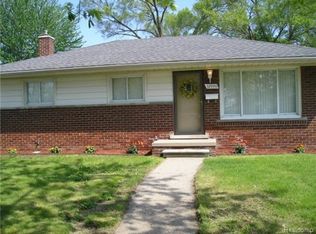 32990 Florence St, Garden City, MI 48135