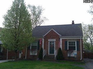 12900 Grannis Rd, Garfield Heights, OH 44125