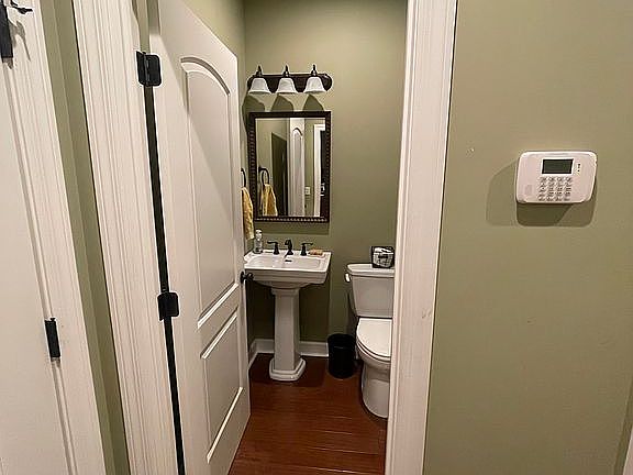 2nd image of 4596 Fairvue Farm Ct