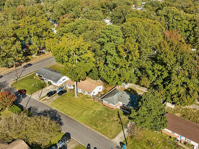 408 Lineberry Rd — Photo 49