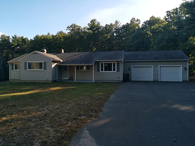 17 Buttles Rd — Photo 1
