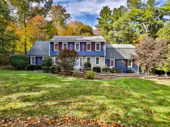 7 Providence Rd, Westford, MA 01886