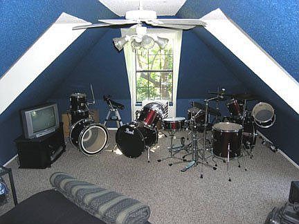 Gameroom/Office above Garage