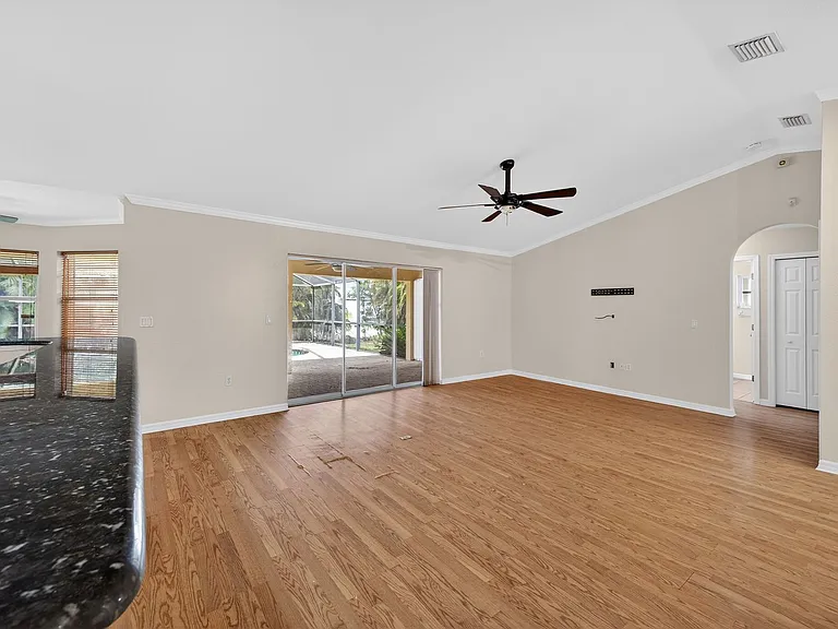 6890 Circle Dr — Photo 4