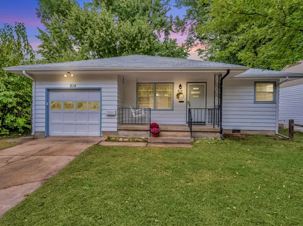 814 W 7th St, Newton, KS 67114