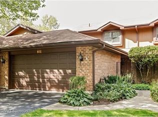 972 Indian Boundary Dr, Westmont, IL 60559