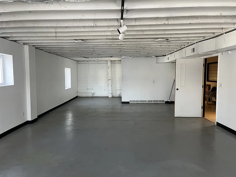 5701 NW Radial Hwy — Photo 10