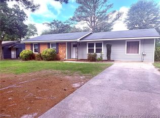 6537 Vineyard Dr, Fayetteville, NC 28304
