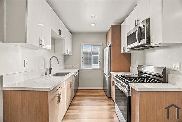 1st image of 1352 W 36th St APT 2