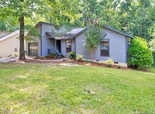 325 Youngberry St, Fayetteville, NC 28314