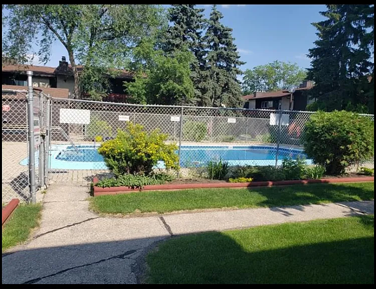 100 Scotswood Dr #19 — Photo 16