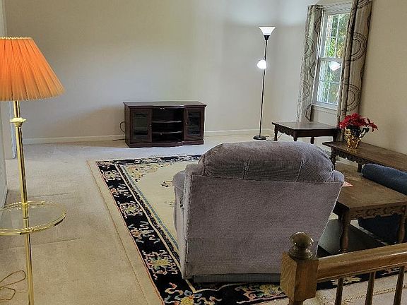 3rd image of 440 Kirkley Cir