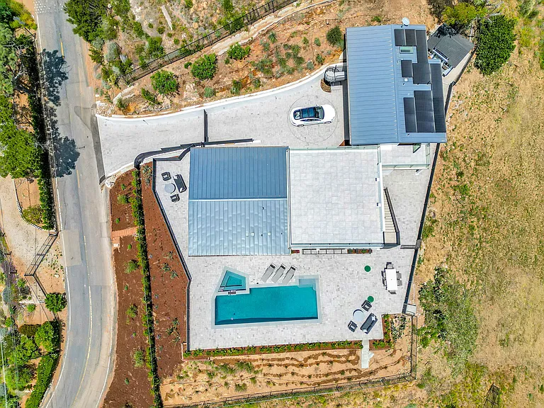 5402 Horizon Dr — Photo 5