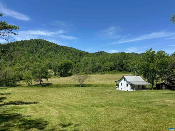 91 Kidd Ln, Roseland, VA 22967