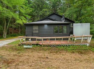 148 N Shore Rd, Voluntown, CT 06384