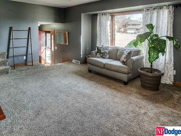 5th image of 13904 Shirley St