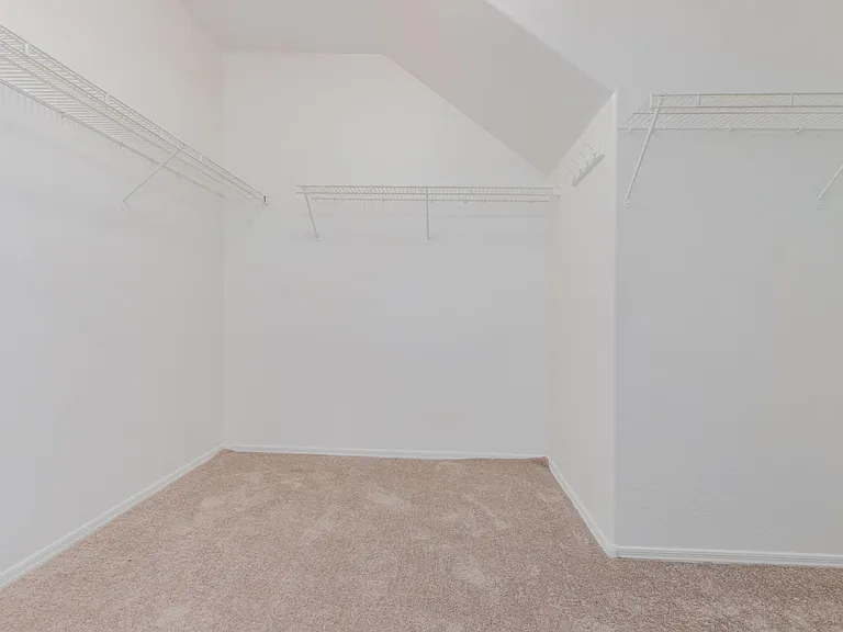 3209 W Saint Catherine Ave — Photo 3