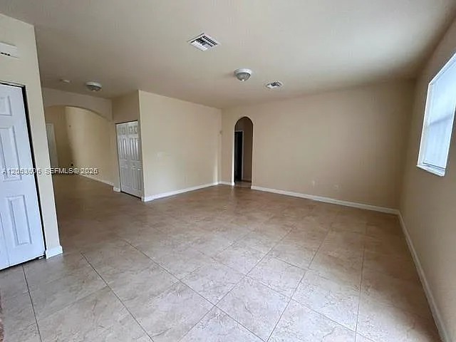 14435 SW 16th St — Photo 6