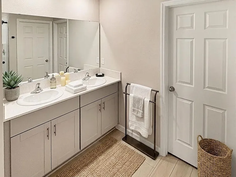 2279 Canyon Oak Dr — Photo 9