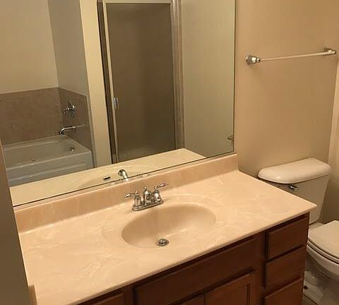 3rd image of 855 E 22nd St APT 203