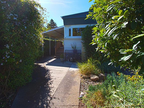 2nd image of 220 Mar Vista Dr Spc 67