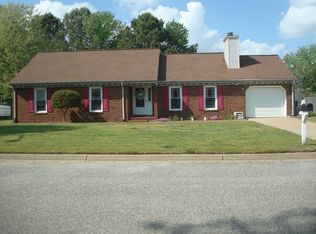 936 Arcadia Rd, Chesapeake, VA 23320