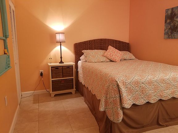 5th image of 3930 S Roosevelt Blvd APT 402W