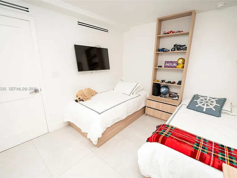 881 Ocean Dr #Townhouse 15 — Photo 12