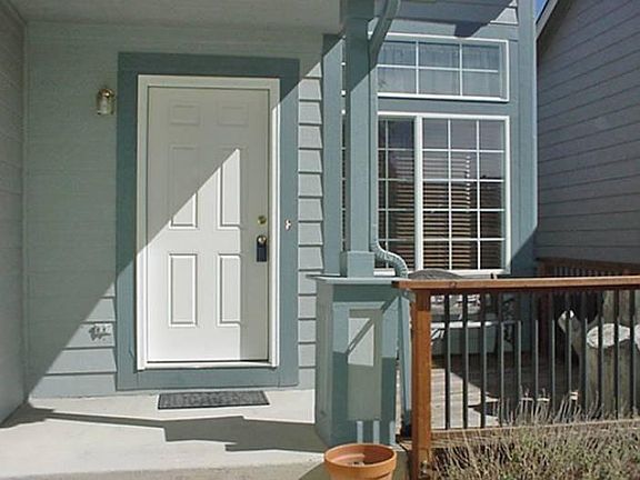 COVERED FRONT PORCH/DECK