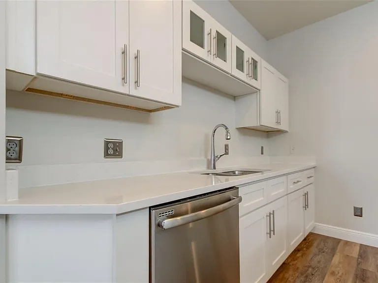 10704 Sierra Vista Pl — Photo 8