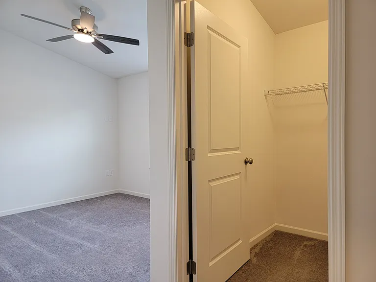 4611 Commerce St #104 — Photo 22