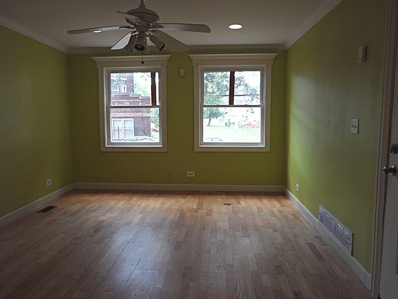 2nd image of 9425 S Burnside Ave #1