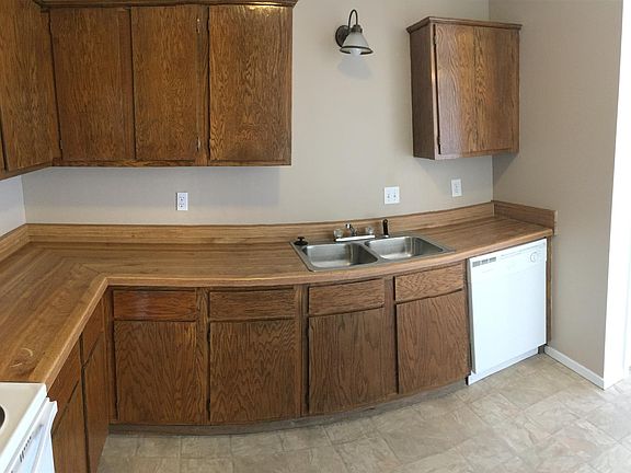 4th image of 58 Southland Ct
