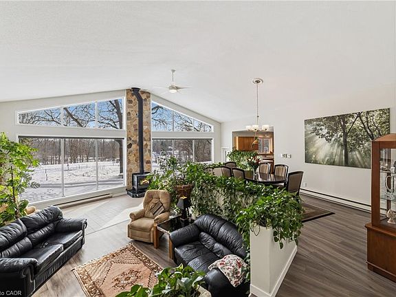 5th image of 295 Brant Rd