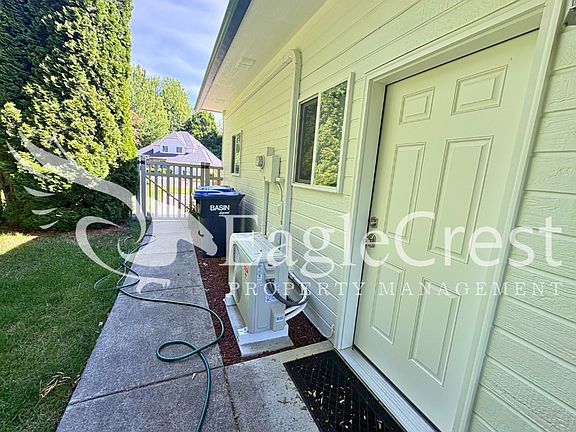 4th image of 1211 Yellowhawk Way Unit B