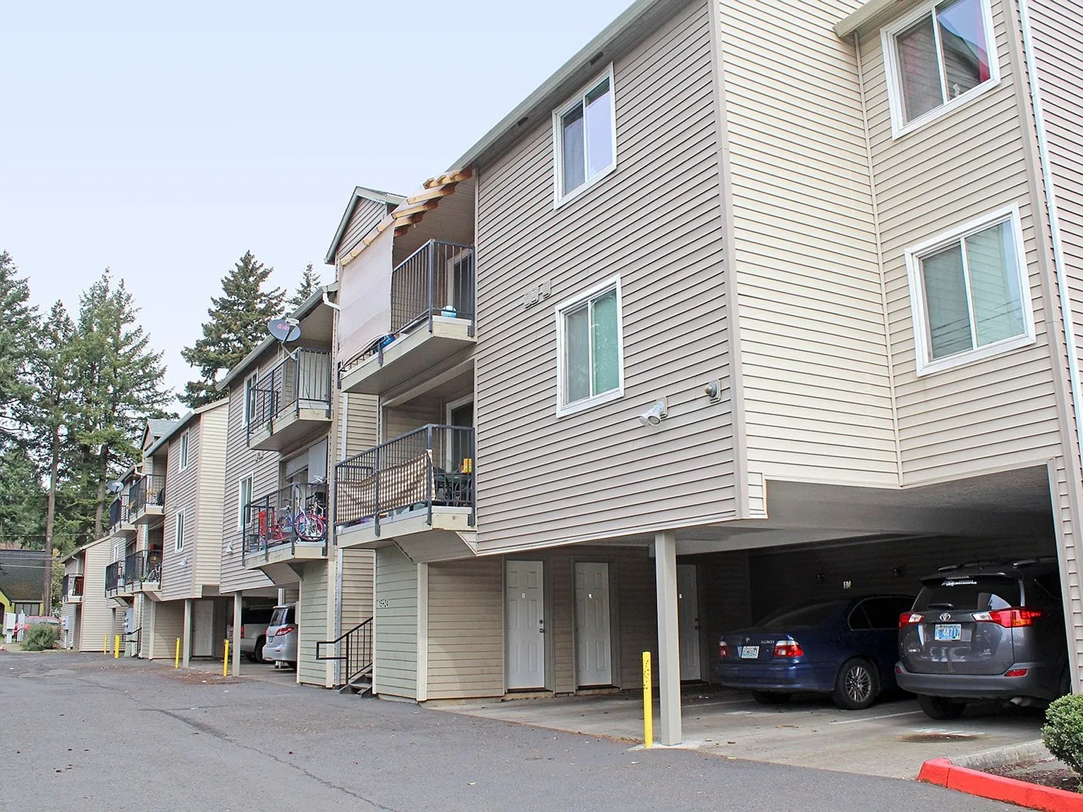 11710 - 11712 SE Powell — Photo 3