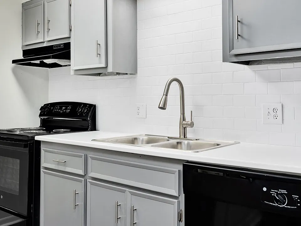 Cypress - Kitchen