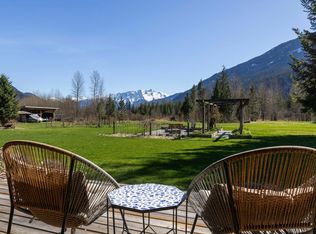 780 Green Rd, Bowen Island, BC V0N1G2
