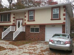 40 Madison Ave, Amityville, NY