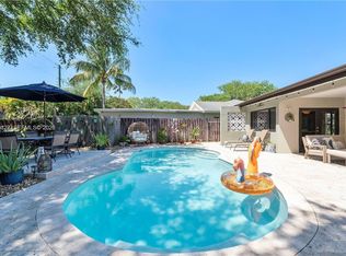 3700 W Park Rd, Hollywood, FL 33021